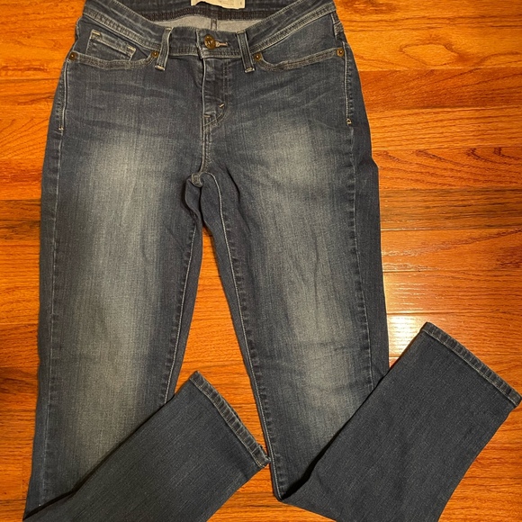 Women’s Levi’s 529 Curvy Skinny Leg Size 6 - Picture 2 of 5